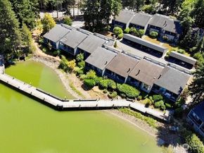 13846 NE 60th Way 118, Redmond WA 98052