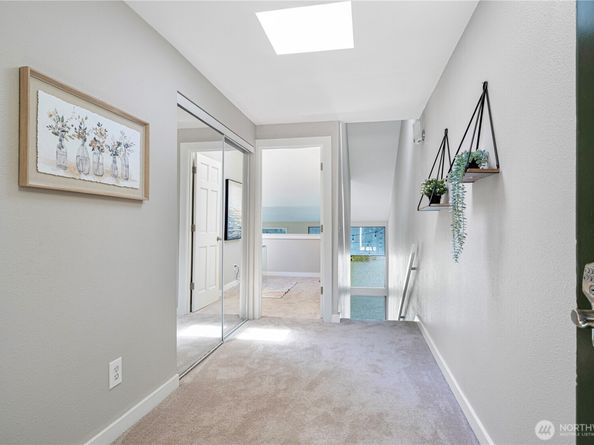 13846 NE 60th Way 118, Redmond WA 98052