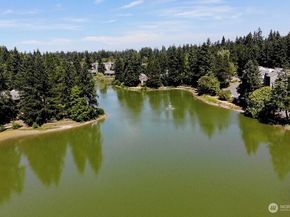13846 NE 60th Way 118, Redmond WA 98052