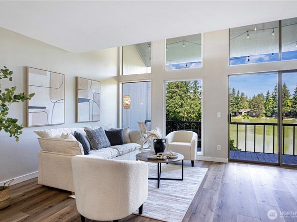 13846 NE 60th Way 118, Redmond WA 98052