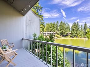13846 NE 60th Way 118, Redmond WA 98052