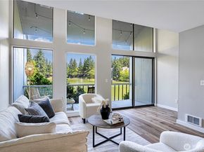 13846 NE 60th Way 118, Redmond WA 98052