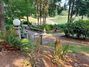 13846 NE 60th Way 118, Redmond WA 98052