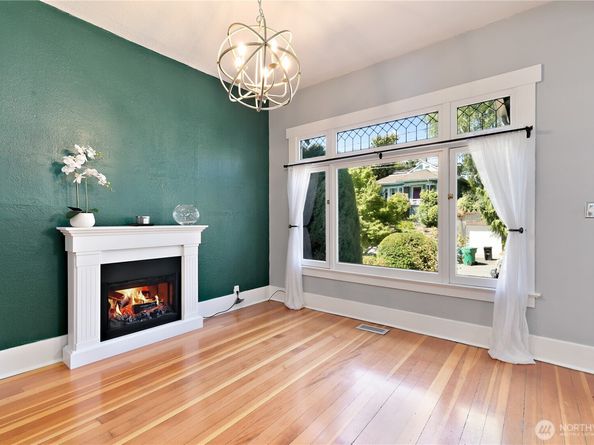 6540 19th Avenue NE, Seattle WA 98115