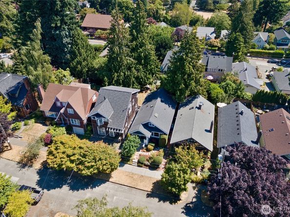 6540 19th Avenue NE, Seattle WA 98115
