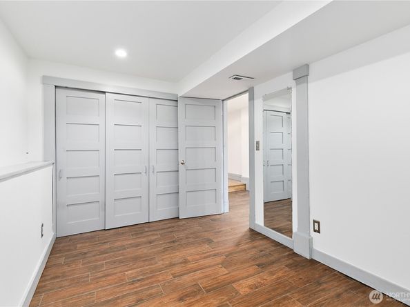 6540 19th Avenue NE, Seattle WA 98115