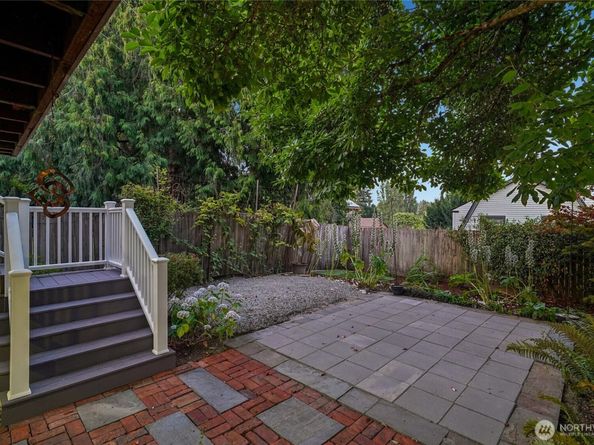 6540 19th Avenue NE, Seattle WA 98115