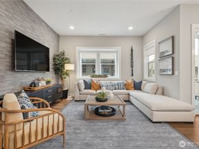 18814 99th Court NE B, Bothell WA 98011