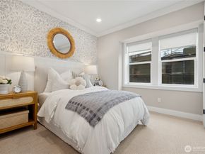 18814 99th Court NE B, Bothell WA 98011