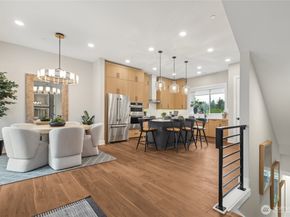 18814 99th Court NE B, Bothell WA 98011