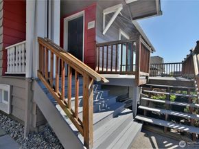 328 NE 52nd Street, Seattle WA 98105