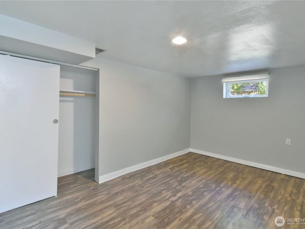 328 NE 52nd Street, Seattle WA 98105