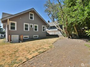 328 NE 52nd Street, Seattle WA 98105
