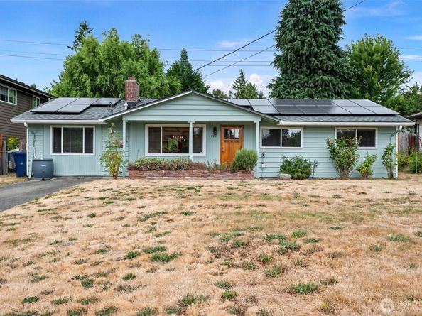 1423 212th Place SW, Lynnwood WA 98036