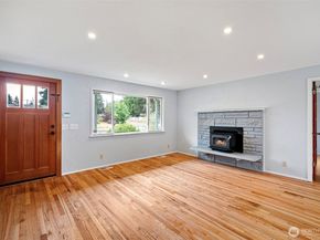 1423 212th Place SW, Lynnwood WA 98036