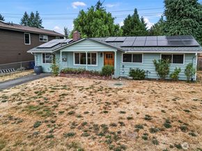 1423 212th Place SW, Lynnwood WA 98036