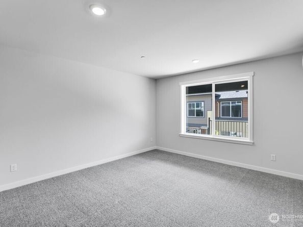 13217 NE 127th Court C, Kirkland WA 98034
