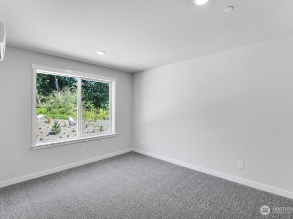 13217 NE 127th Court C, Kirkland WA 98034