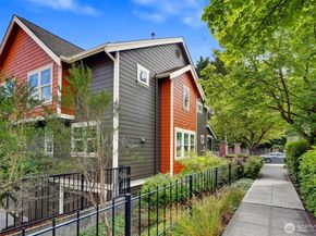 5807 B 55th Avenue NE, Seattle WA 98105