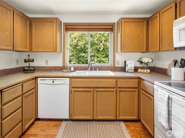 432 3rd Avenue S B206, Edmonds WA 98020