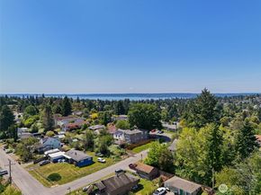 10040 19th Avenue SW, Seattle WA 98146