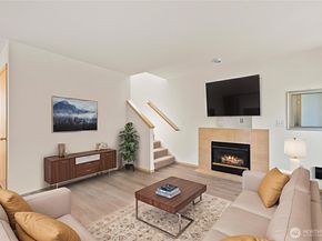 10040 19th Avenue SW, Seattle WA 98146