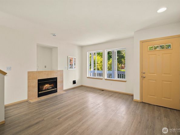 10040 19th Avenue SW, Seattle WA 98146