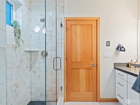 2844 B 22nd Avenue W, Seattle WA 98199