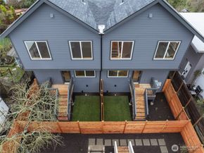 2844 B 22nd Avenue W, Seattle WA 98199