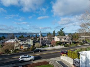 1012 1st Street, Kirkland WA 98033