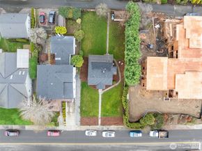 1012 1st Street, Kirkland WA 98033