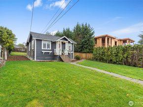 1012 1st Street, Kirkland WA 98033