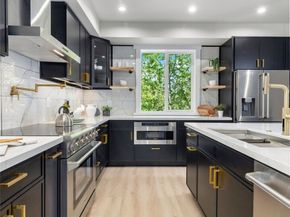 5732 Halls Lake Way, Lynnwood WA 98036