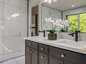 5732 Halls Lake Way, Lynnwood WA 98036