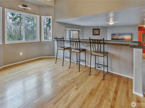 21211 95th Court S, Kent WA 98031