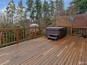 21211 95th Court S, Kent WA 98031