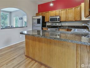 21211 95th Court S, Kent WA 98031