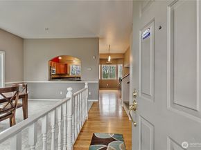 21211 95th Court S, Kent WA 98031