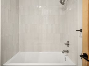 1810 E Mercer Street, Seattle WA 98112