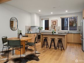 1810 E Mercer Street, Seattle WA 98112