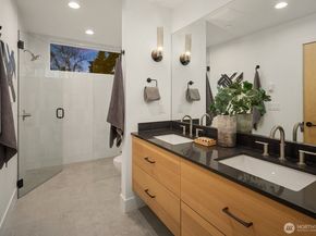 1810 E Mercer Street, Seattle WA 98112