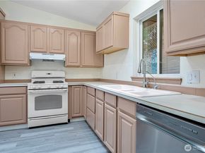 22819 126th Place SE, Kent WA 98031