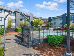 11300 1st Avenue NE 224, Seattle WA 98125