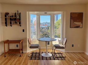 107 16th Avenue 107, Seattle WA 98122