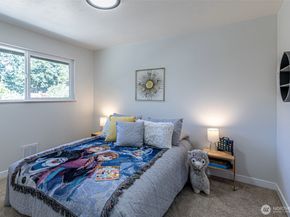 14224 180th Avenue SE, Renton WA 98059