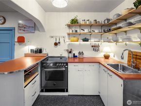 1732 15th Avenue 27, Seattle WA 98122