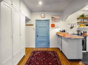 1732 15th Avenue 27, Seattle WA 98122