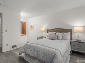 412 10th Street B202, Kirkland WA 98033