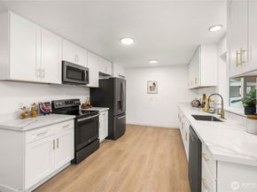 7332 S 131st Court, Seattle WA 98178