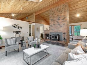 9901 NE 32nd Street, Bellevue WA 98004